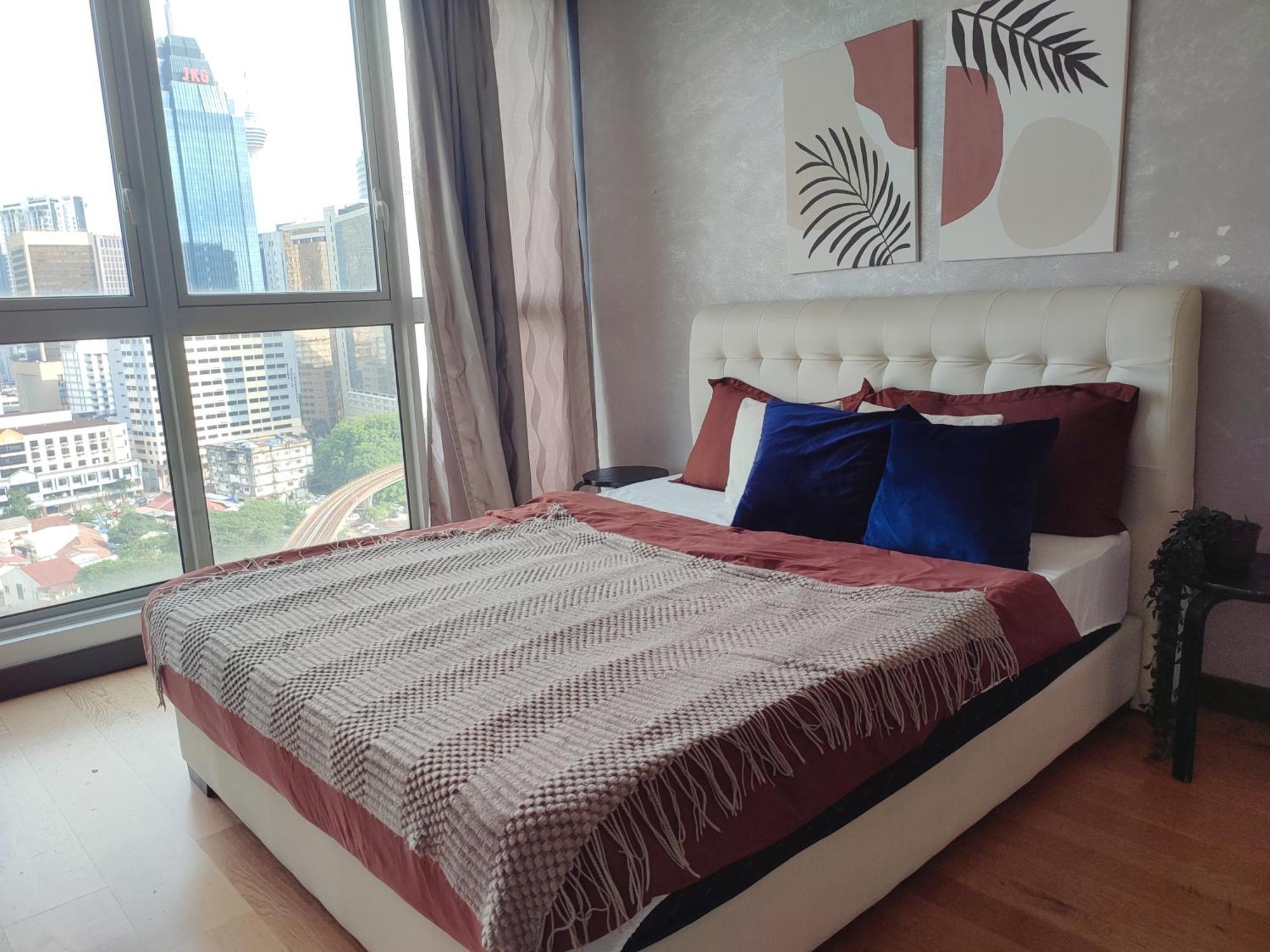 【k.l】 Cozy Balcony 2 Bedroom Klcc View Kuala Lumpur